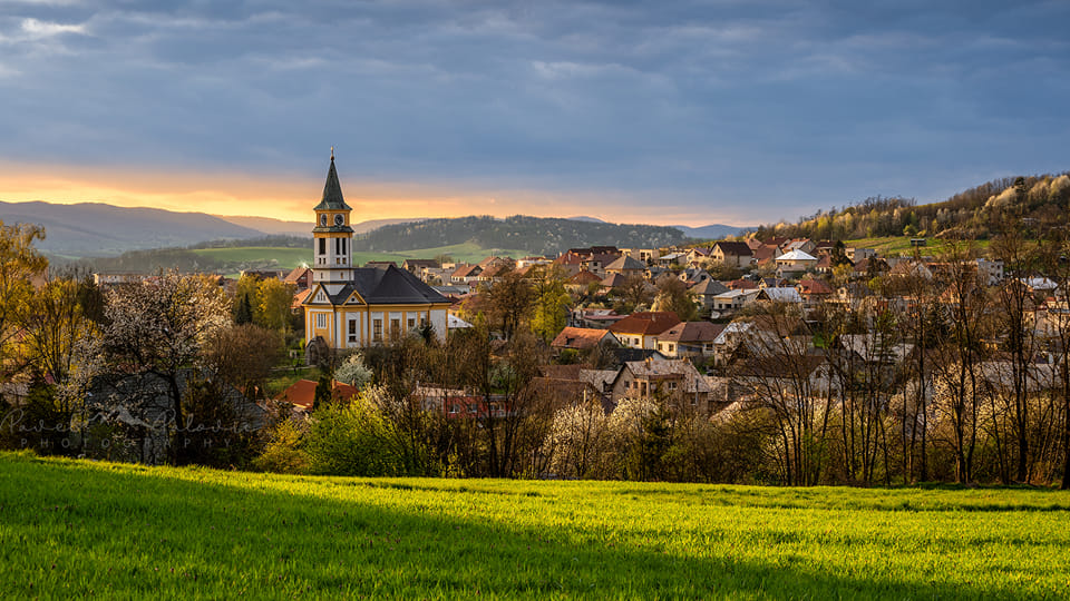 pliesovce dedina - Čo je v okolí